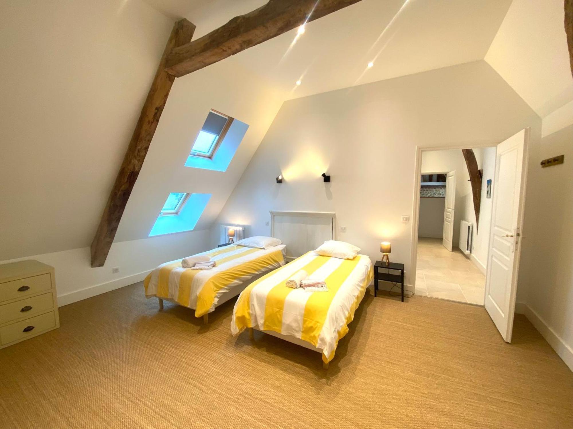 Le Pressoir du Château de Neuville Livarot-Pays-d'Auge Extérieur photo
