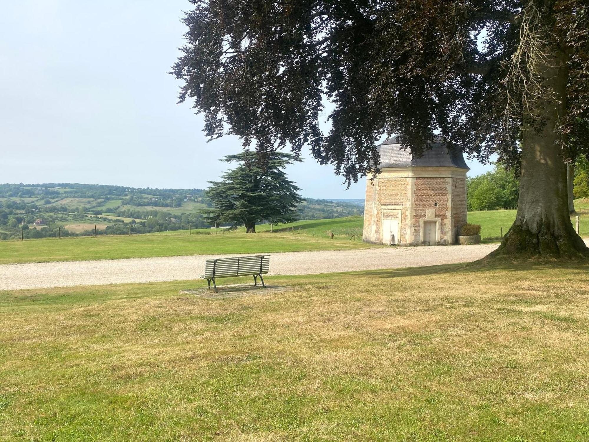 Le Pressoir du Château de Neuville Livarot-Pays-d'Auge Extérieur photo