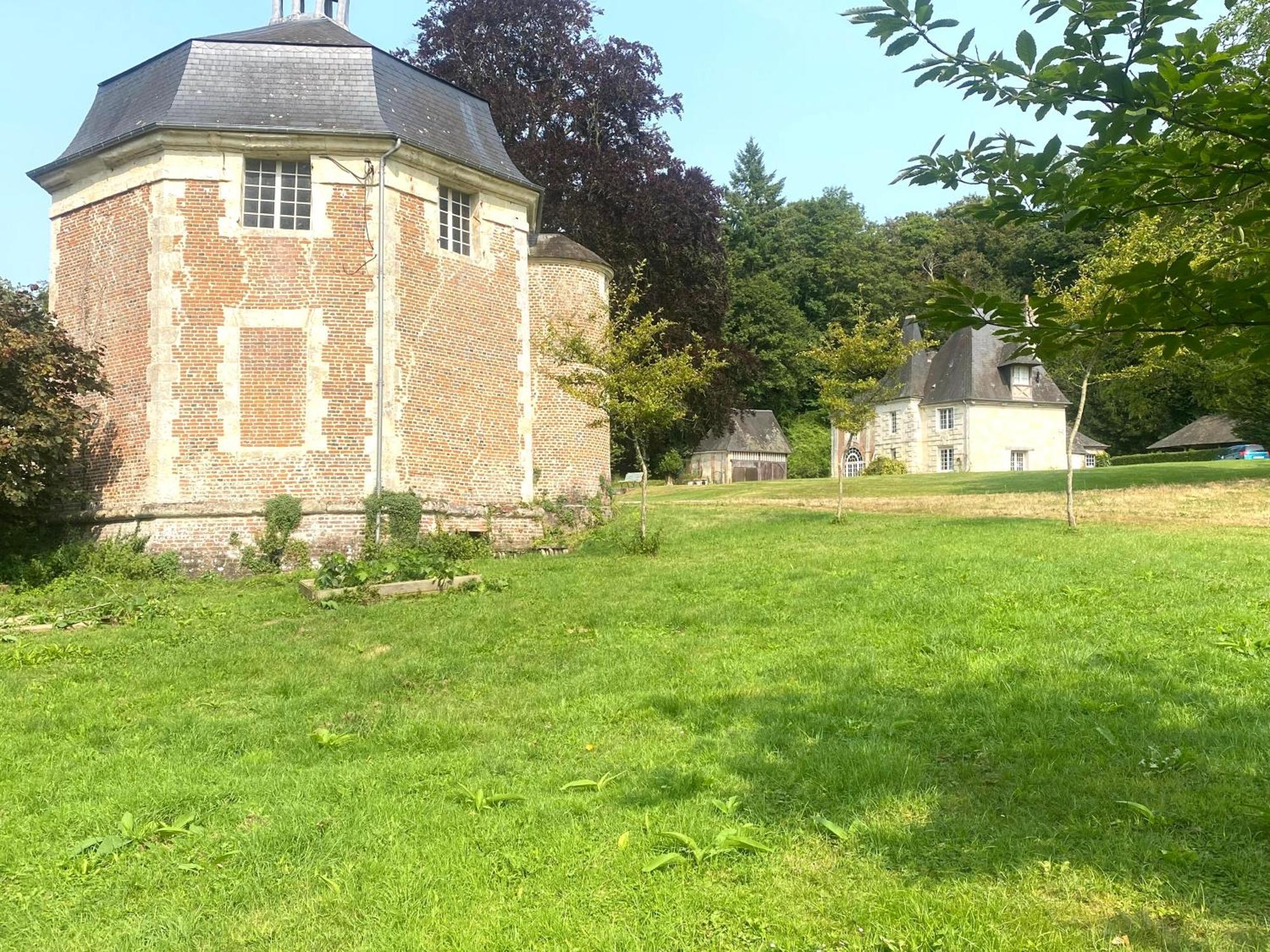 Le Pressoir du Château de Neuville Livarot-Pays-d'Auge Extérieur photo